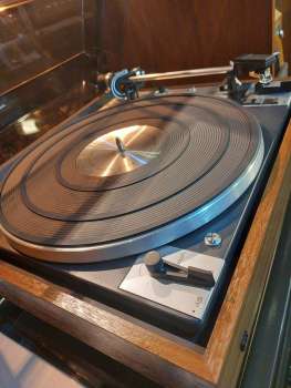 Preview: DUAL CS 601 belt drive großer Teller Holzzarge und Klapphaube mit Shure V15 MK III